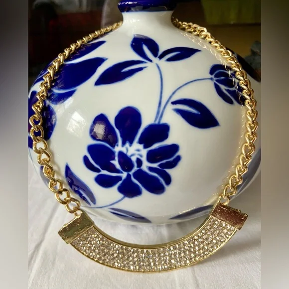 Two Statement Necklaces, Both Unmarked, Retro Costume Jewelry, 1 Gold & 1 Bronze - Picture 10 of 16